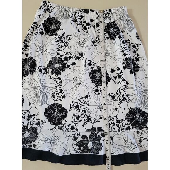 Sun Moda Two-Piece Women's Floral Outfit - Picture 12 of 15